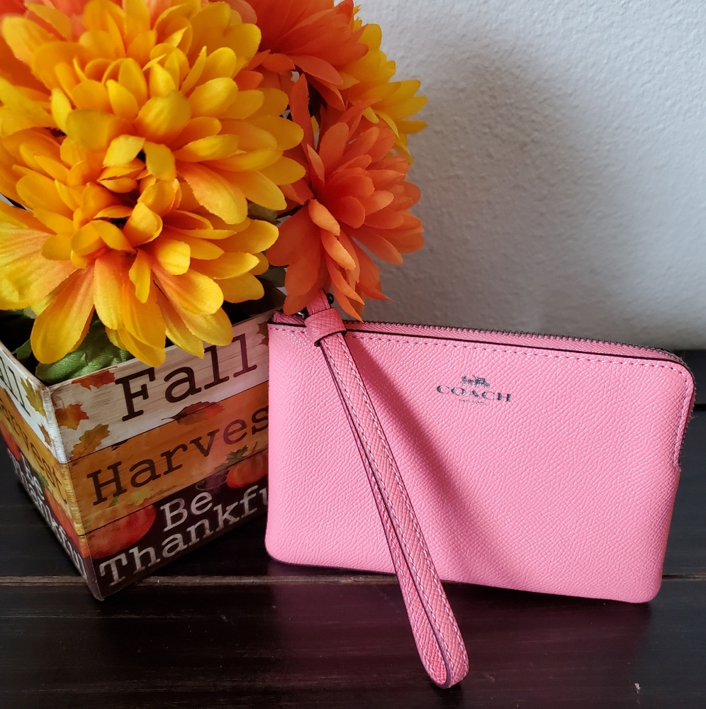 NWT Coach wristlet